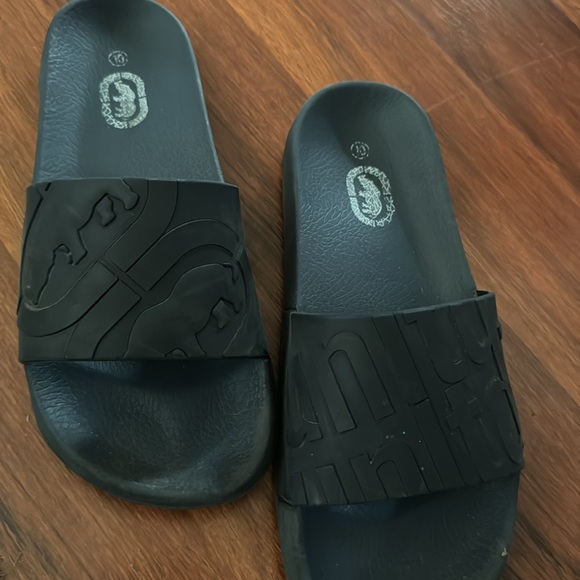 Sandals 🩴 - Picture 2 of 3